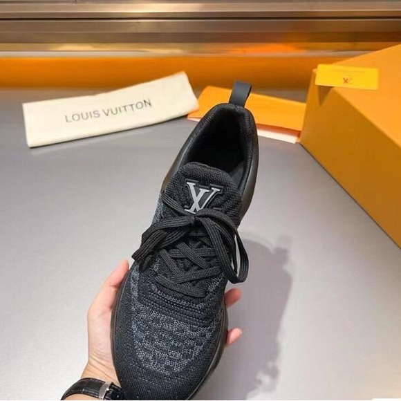 LV sneakers sport - Picture 2 of 4